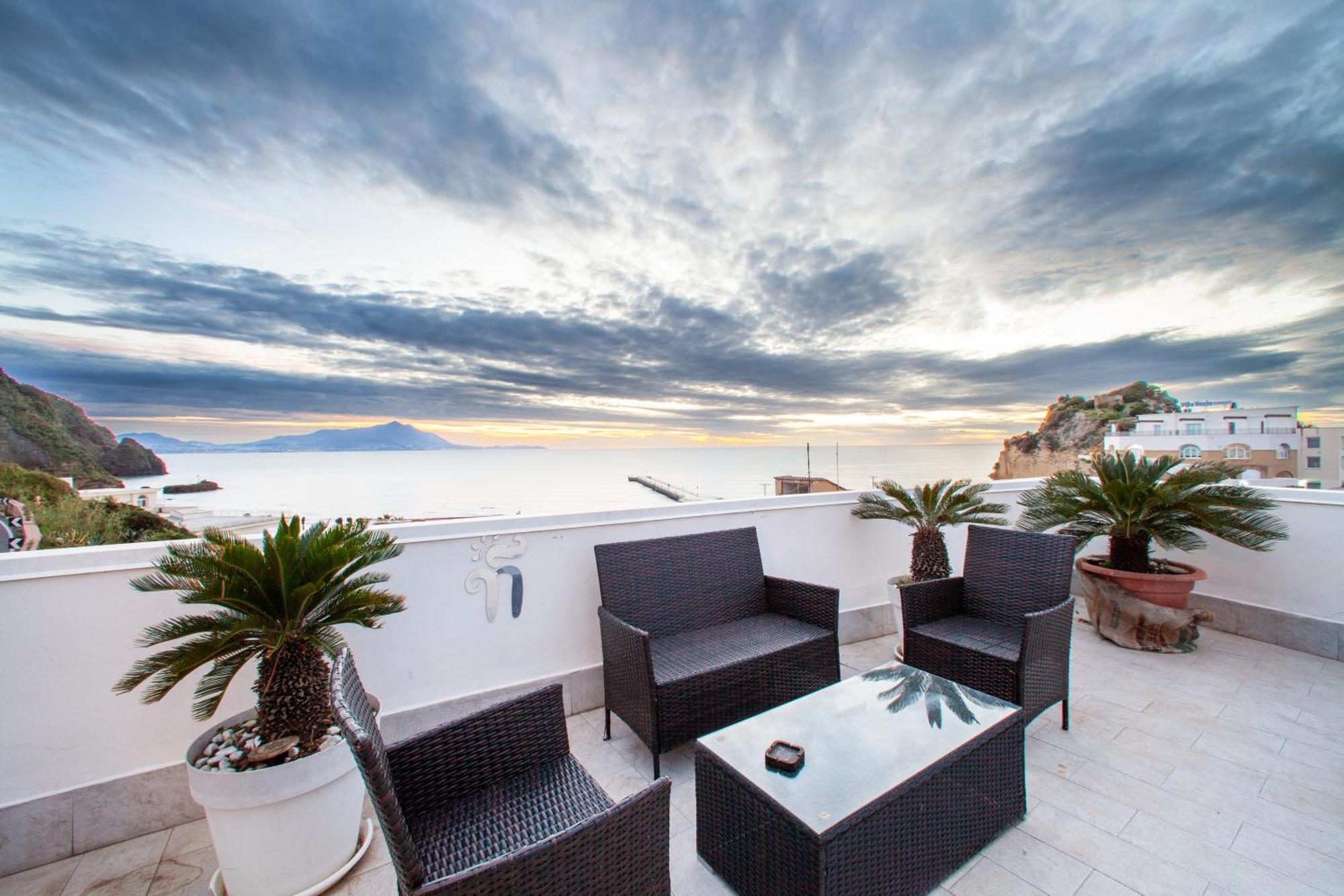 Mh Suites Rooms Apartments Bacoli Exterior foto